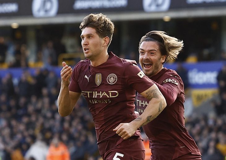 2024-10-20t145552z686151139up1ekak15h3ccrtrmadp3soccer-england-wol-mci-report-17294363452231270484732 John Stones ghi bàn phút 90+5 giúp Man City giành 3 điểm - Ảnh 1.