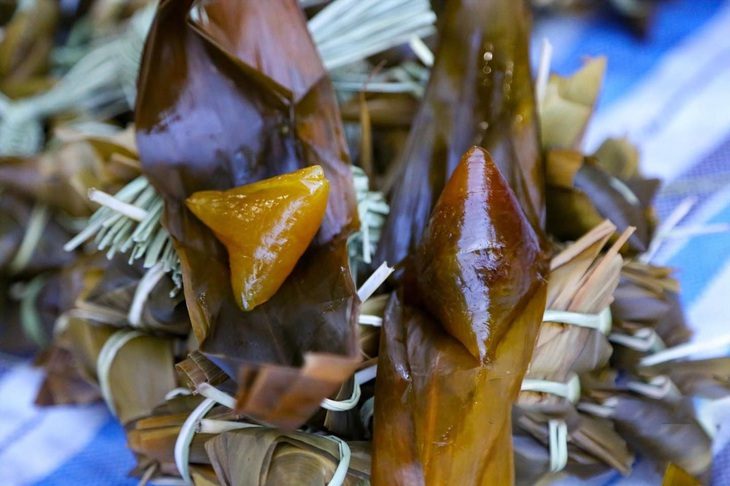 Bánh ú tro Hội An cháy hàng Tết Đoan Ngọ- Ảnh 1. Bánh ú tro ở Hội An - Ảnh: THANH NGUYÊN