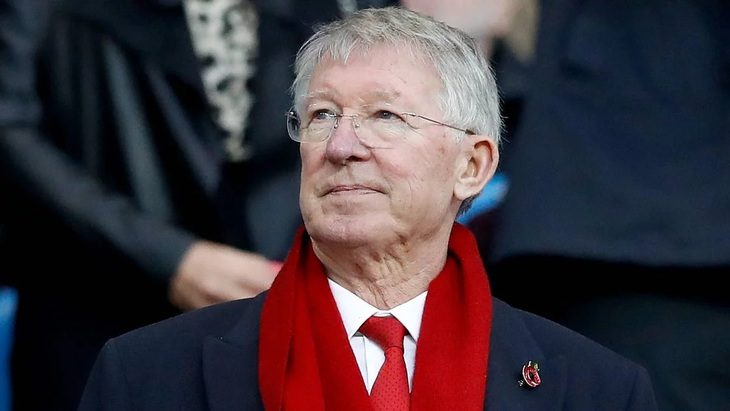 alex-ferguson-1729137454696714055988 Vì sao ban lãnh đạo Man United phũ phàng với Sir Alex Ferguson? - Ảnh 1.