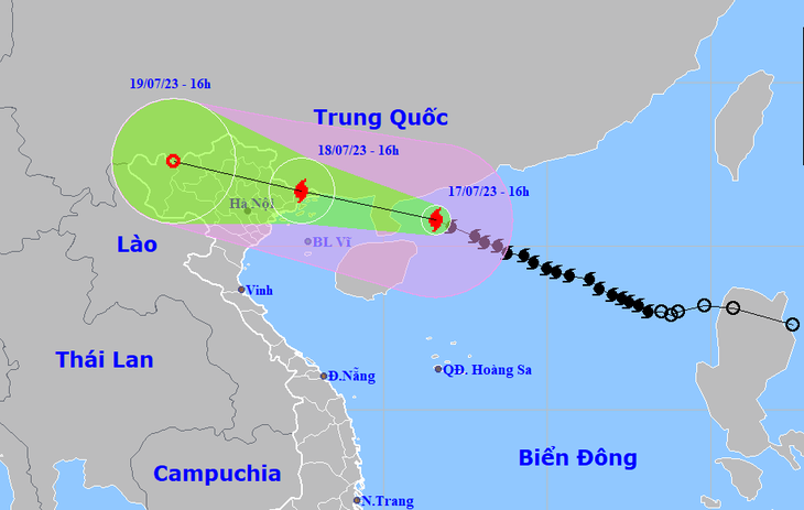Bão số 1 mạnh cấp 12, giật cấp 15 đang 'tăng tốc', cách Móng Cái 400km - Ảnh 1. Vị trí và hướng di chuyển bão số 1 lúc 16h chiều 17-7 - Ảnh: NCHMF