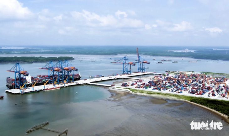 Bà Rịa - Vũng Tàu là trung tâm kinh tế biển quốc gia- Ảnh 1. Một góc cảng Cái Mép - Thị Vải - cơ sở quan trọng để Bà Rịa- Vũng Tàu trở thành trung tâm kinh tế biển quốc gia - Ảnh: ĐÔNG HÀ