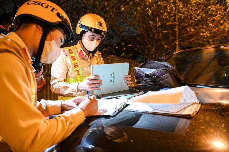 csgt-1723102914950223364135 Báo tin vi phạm giao thông, người dân có thể được trả đến 5 triệu đồng - Ảnh 1.