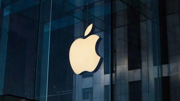 Apple iCar khai tử đầy dang dở: Cái chết đã được báo trước- Ảnh 1. Apple xuất hiện dày đặc trên các mặt báo vào cuối tháng 2, sau khi dự án xe iCar lắm tiền nhiều của đã phát triển 10 năm của hãng bị hủy - Ảnh: Motor1