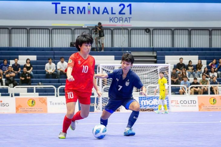 futsal-nu-viet-nam-1727537623865811985784 Tuyển futsal nữ Việt Nam tự tin hướng đến giải châu Á - Ảnh 1.