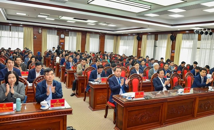 tinh-uy-hai-duong-17386792222851753058652 5 cán bộ diện Ban Thường vụ Tỉnh ủy quản lý ở Hải Dương xin nghỉ hưu trước tuổi - Ảnh 1.